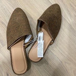 Old Navy Faux Suede Pointy Toe Mule Flats